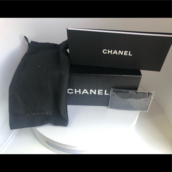 NEW CHANEL GOLD FRAME UVA UVB SUNGLASSES 🕶 - Picture 7 of 8